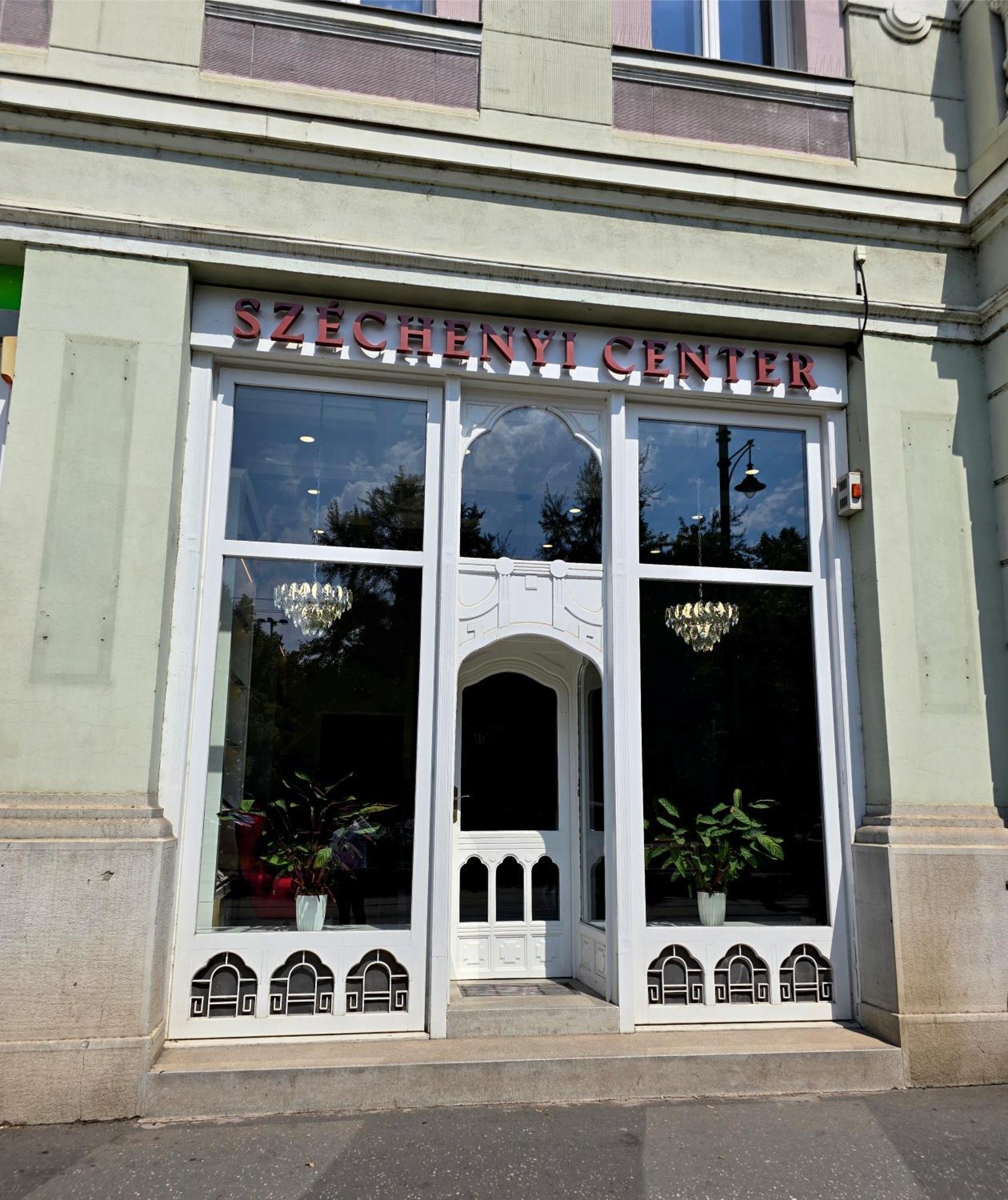 Szechenyi Center Lejlighedshotel Szeged Eksteriør billede