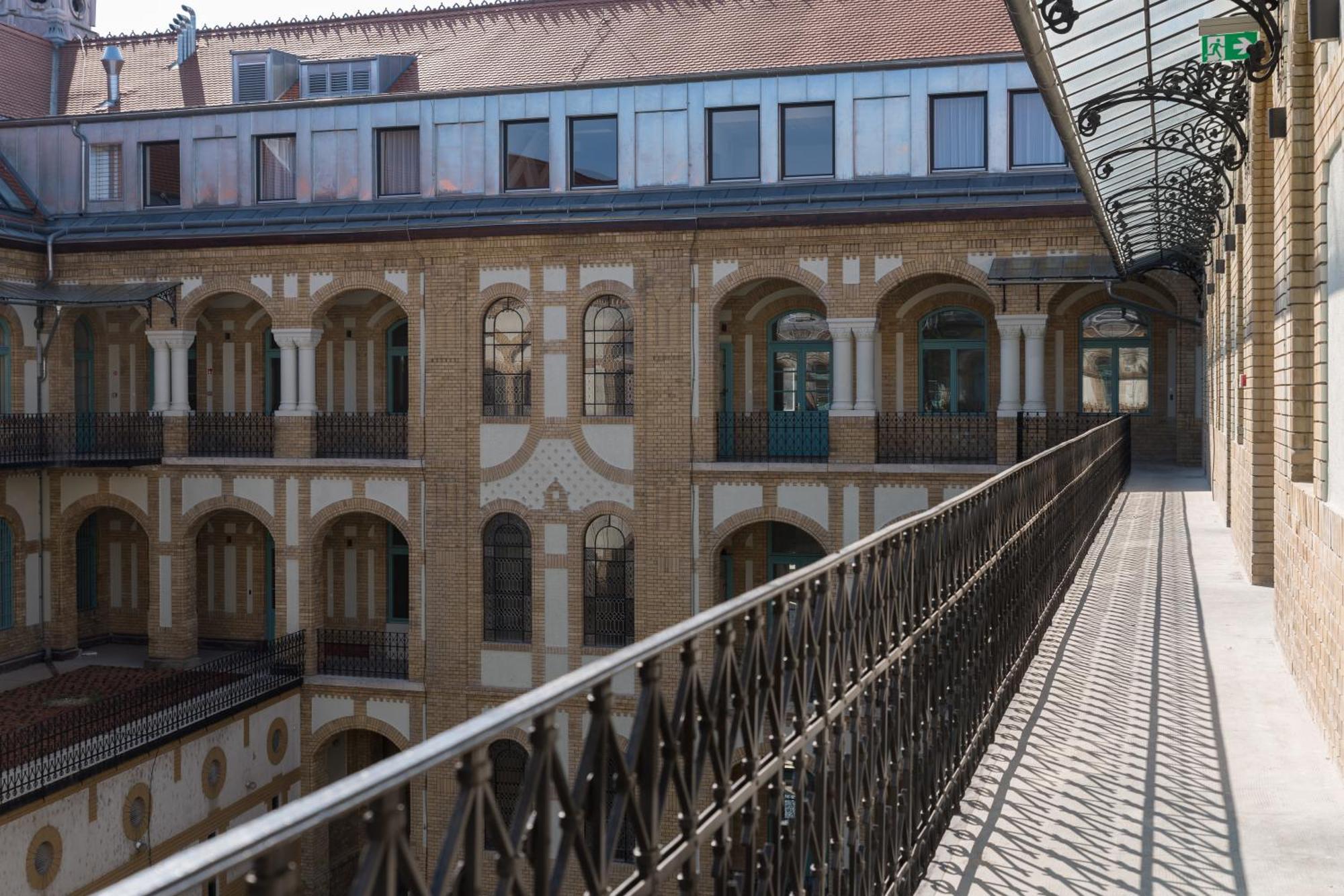 Szechenyi Center Lejlighedshotel Szeged Eksteriør billede